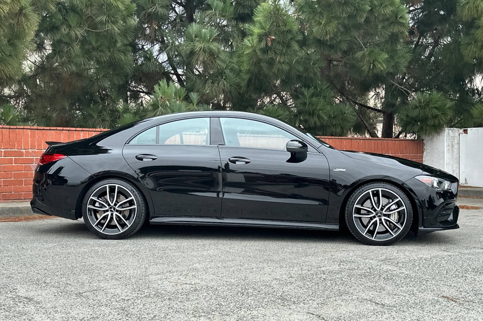 Used 2022 Mercedes-Benz CLA 35 AMG 4MATIC image 3