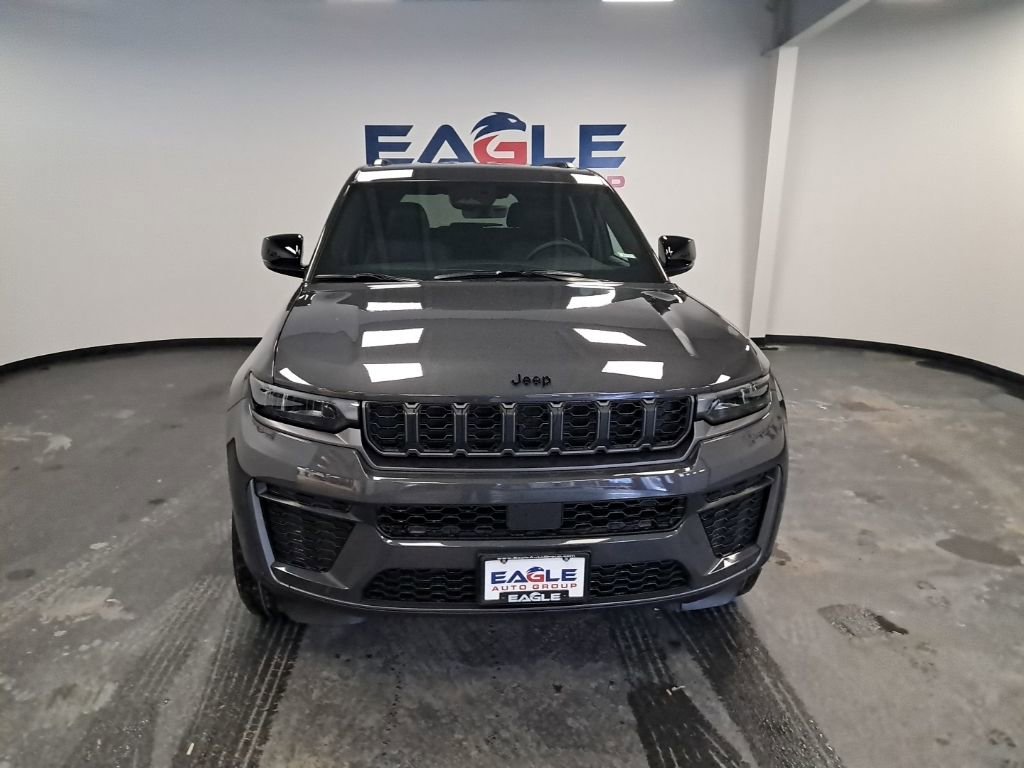 New 2026 Jeep Grand Cherokee Altitude image 2