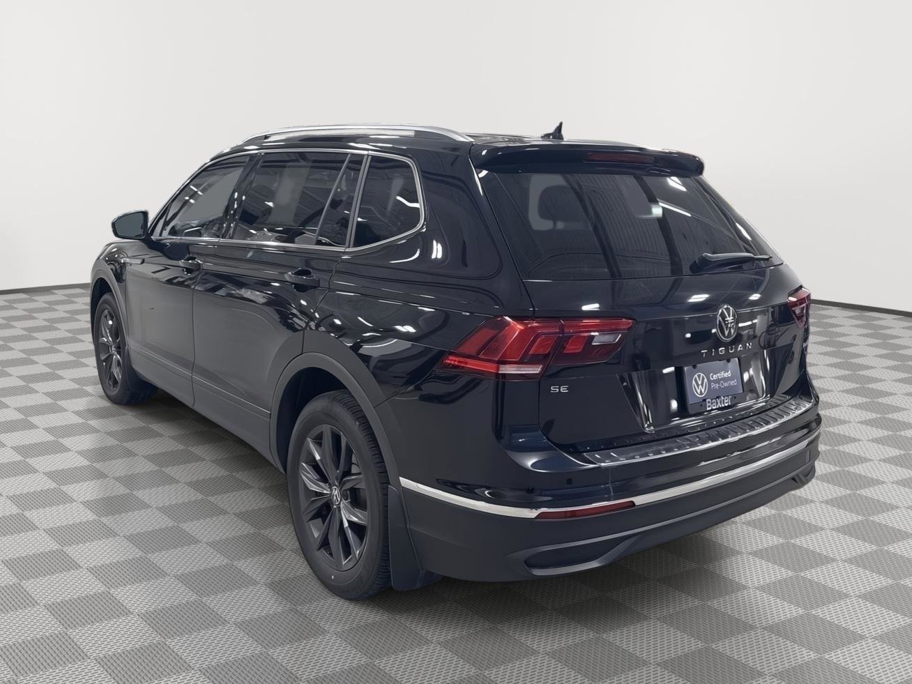 Used 2022 Volkswagen Tiguan SE image 11