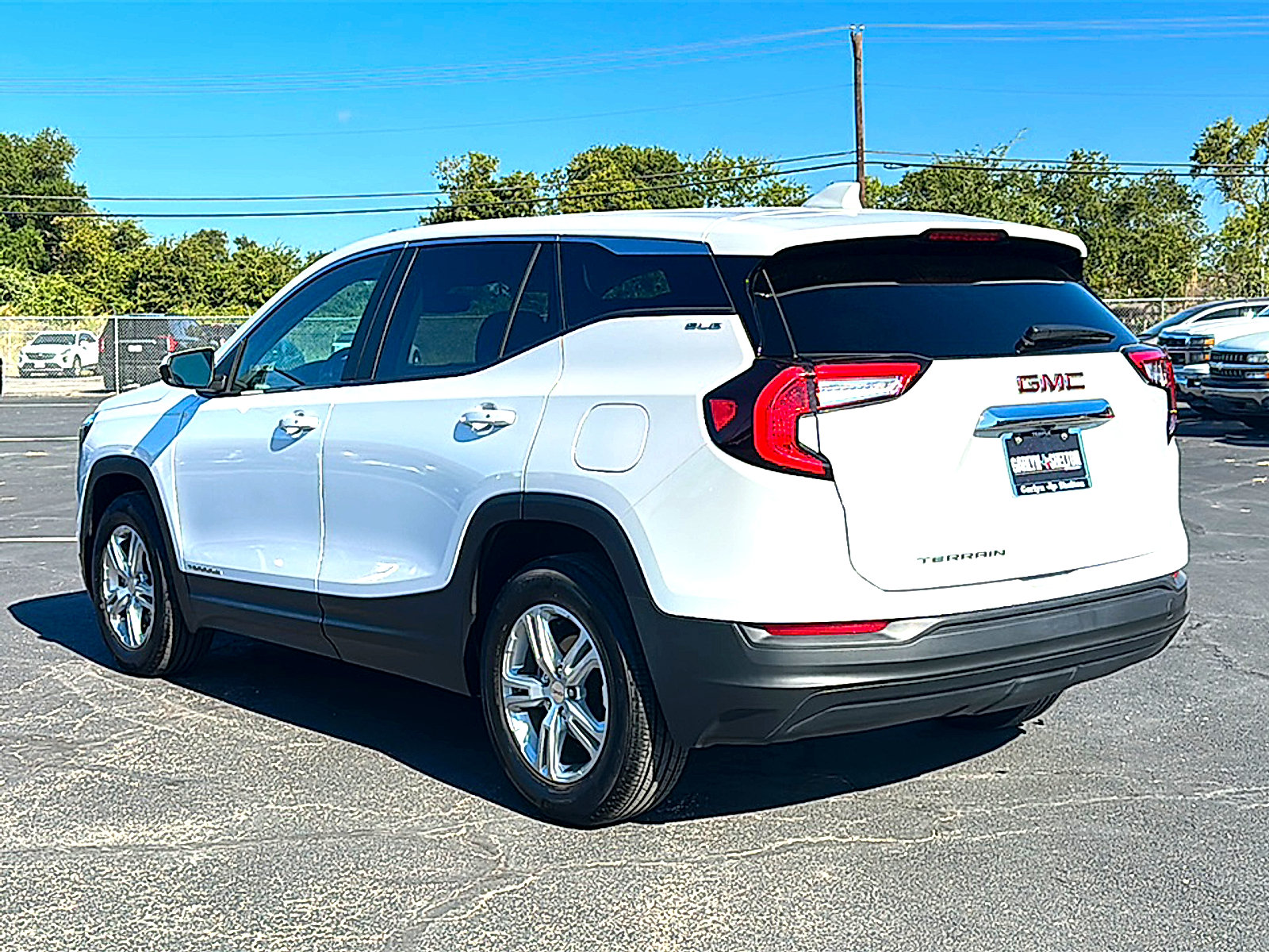 Used 2024 GMC Terrain SLE FWD image 6