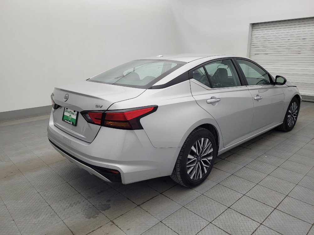 Used 2024 Nissan Altima 2.5 SV image 9