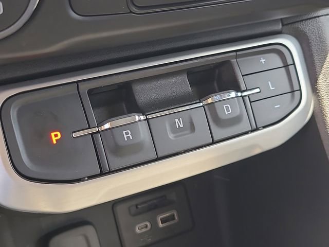 Used 2023 GMC Acadia SLT w/ Technology Package FWD image 33