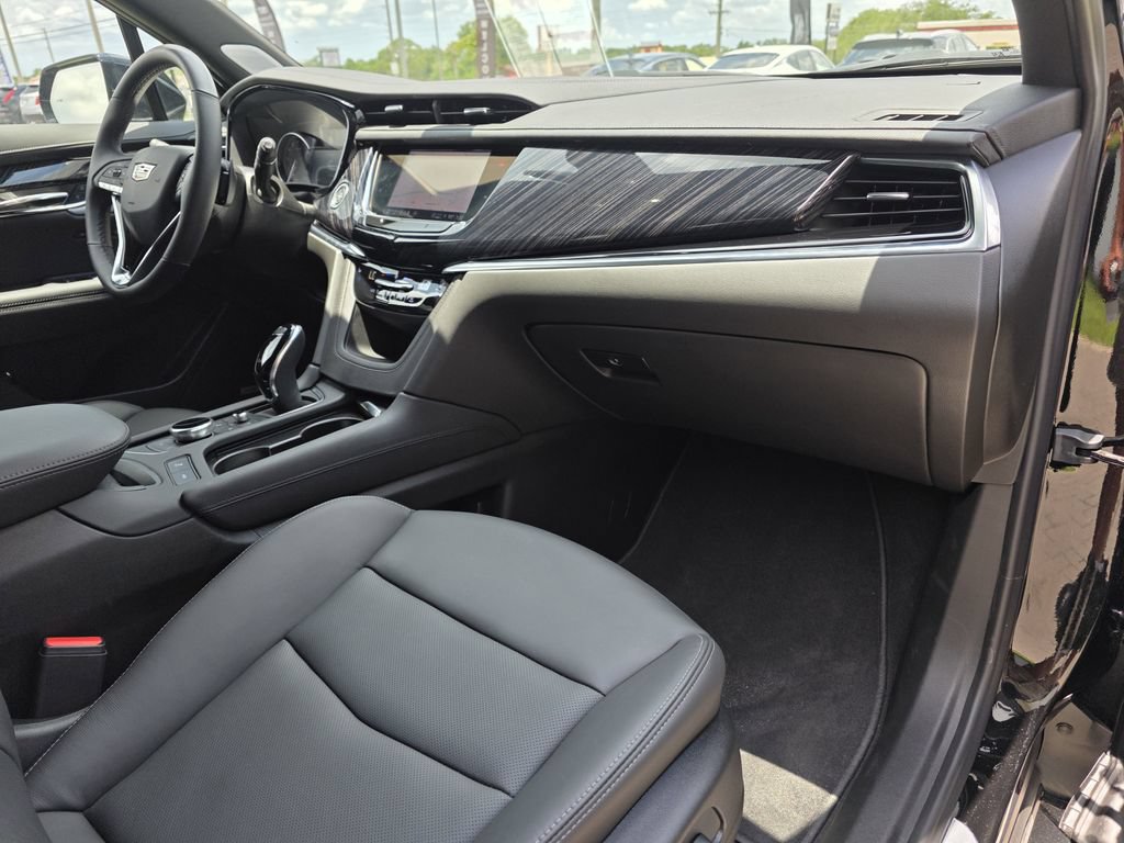 New 2025 Cadillac XT6 Premium Luxury FWD image 12