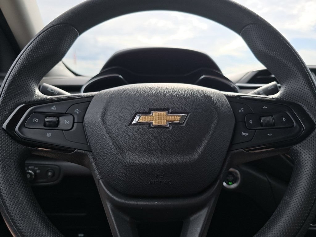 Used 2023 Chevrolet TrailBlazer LT w/ Convenience Package FWD image 25