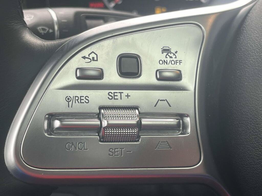 Used 2023 Mercedes-Benz G 550 image 31