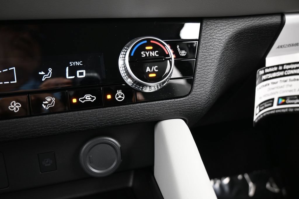 New 2026 Mitsubishi Outlander SE FWD image 32
