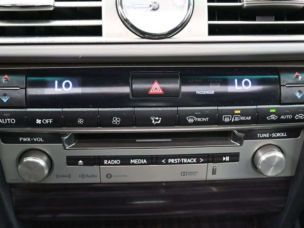 Used 2017 Lexus LS 460 AWD image 28