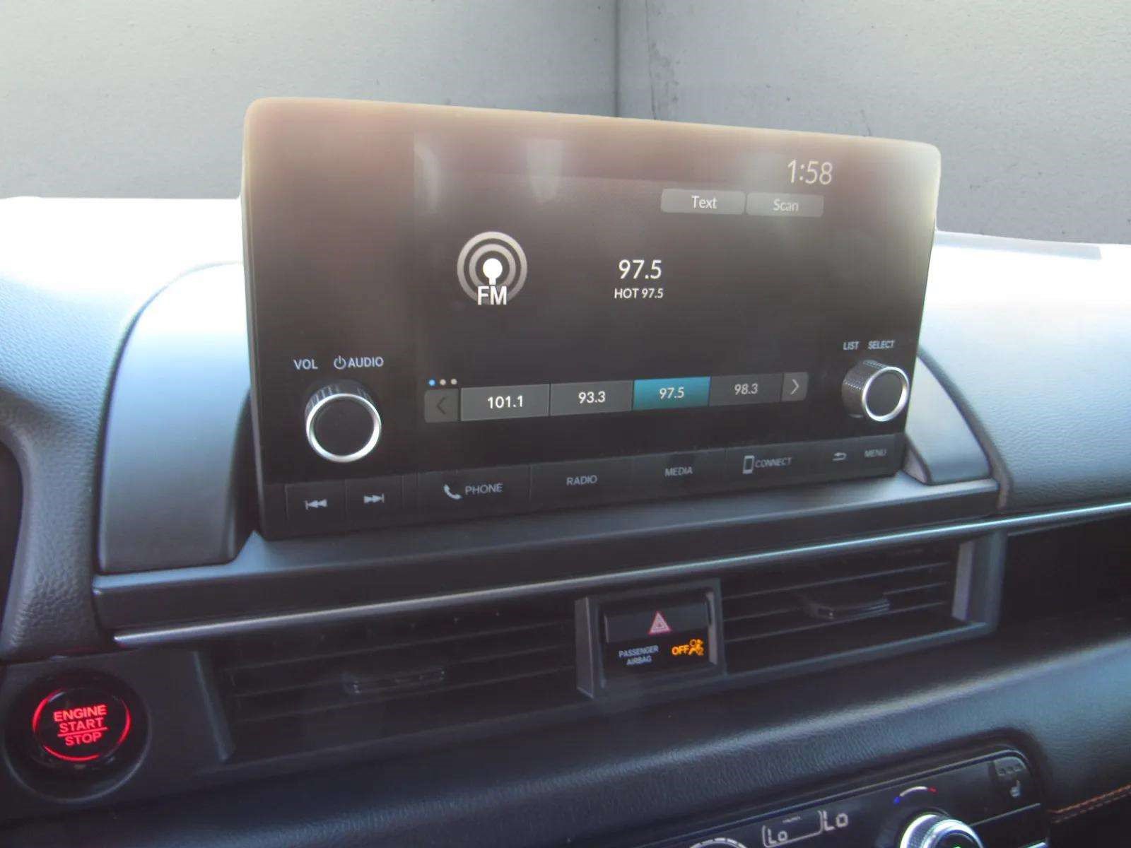 Certified 2025 Honda Pilot Sport image 18
