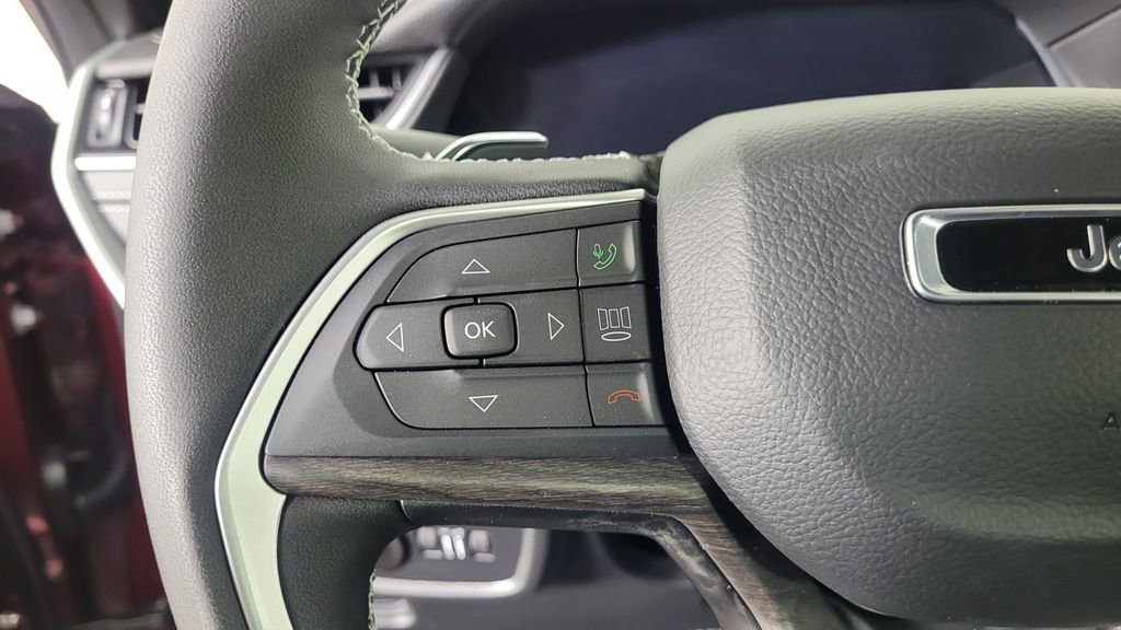 New 2025 Jeep Grand Cherokee Limited image 17