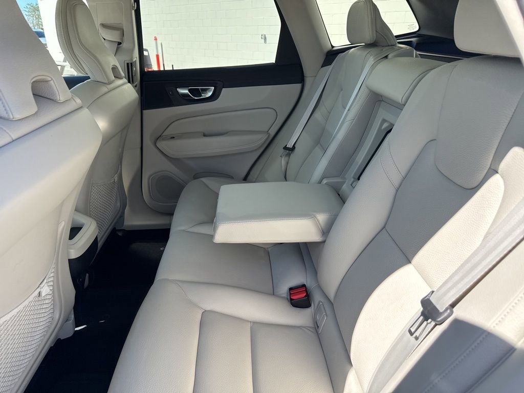 Used 2023 Volvo XC60 B5 Plus w/ Protection Package Premier image 14