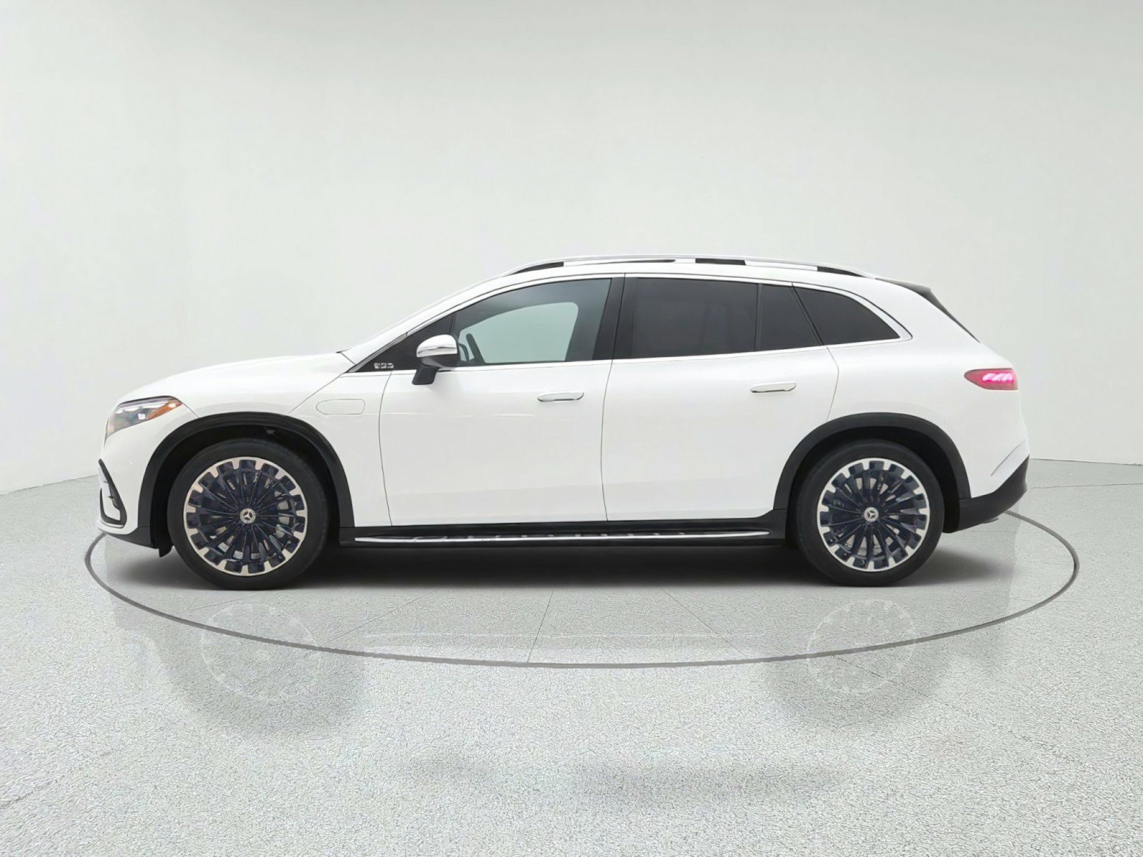 New 2027 Mercedes-Benz EQS 400 4MATIC SUV image 8