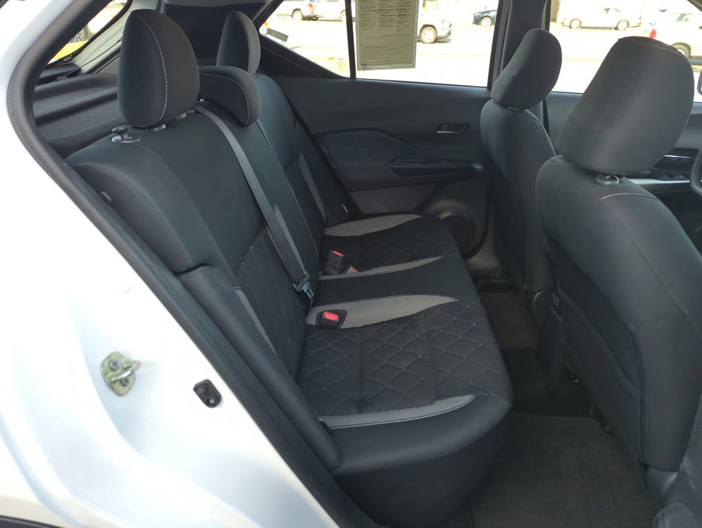 Used 2020 Nissan Kicks SV image 30