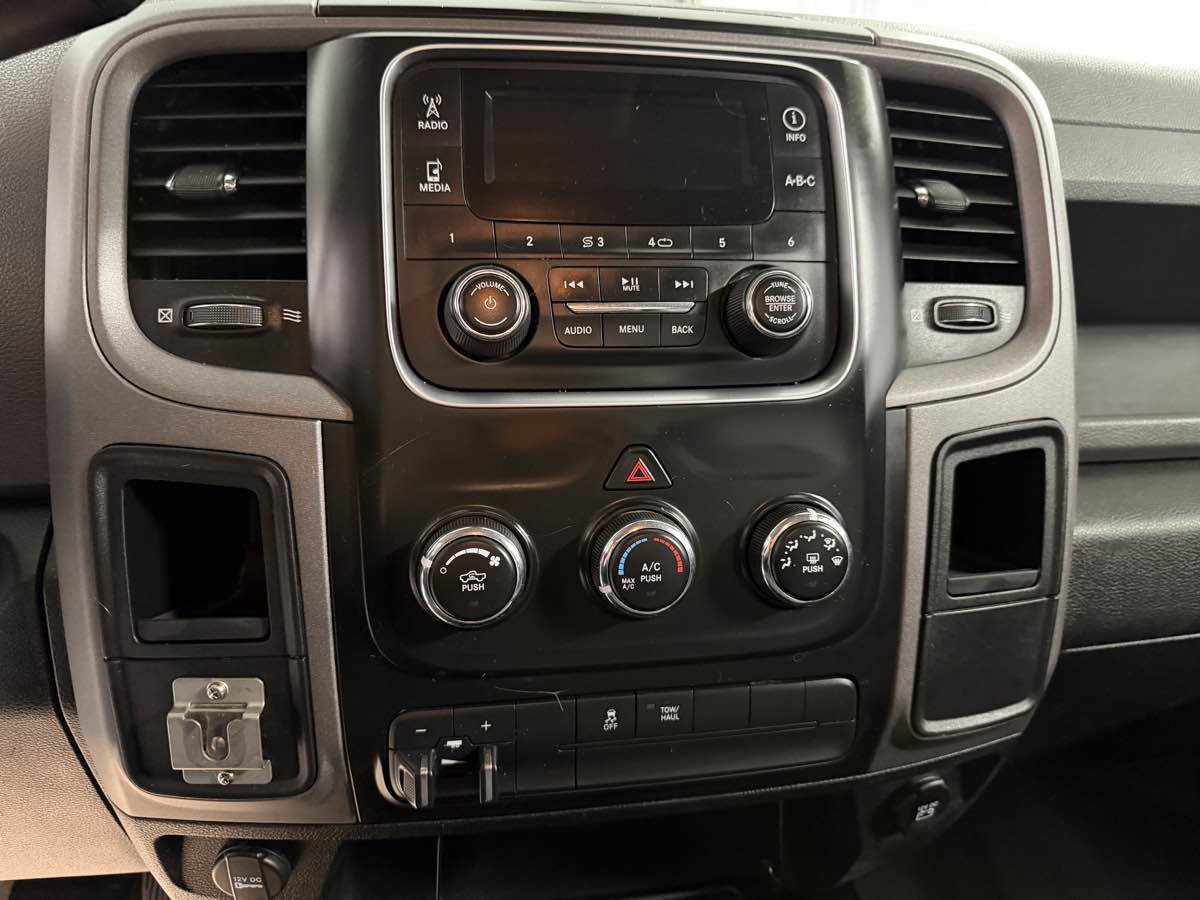 Used 2015 RAM 3500 Tradesman w/ Power & Remote Entry Group image 19