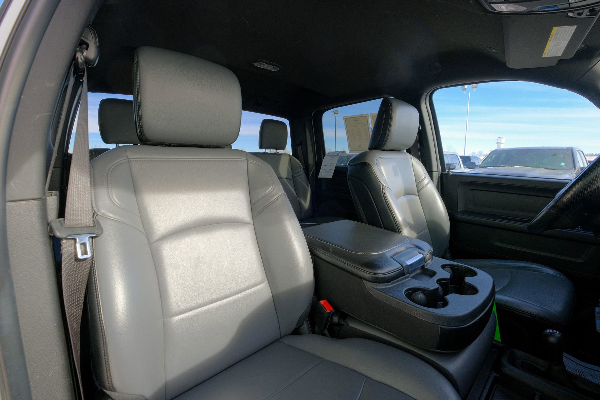 Used 2024 RAM 2500 Tradesman w/ Chrome Appearance Group image 14