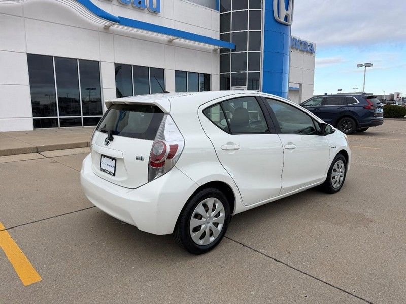 Used 2013 Toyota Prius C Two image 2
