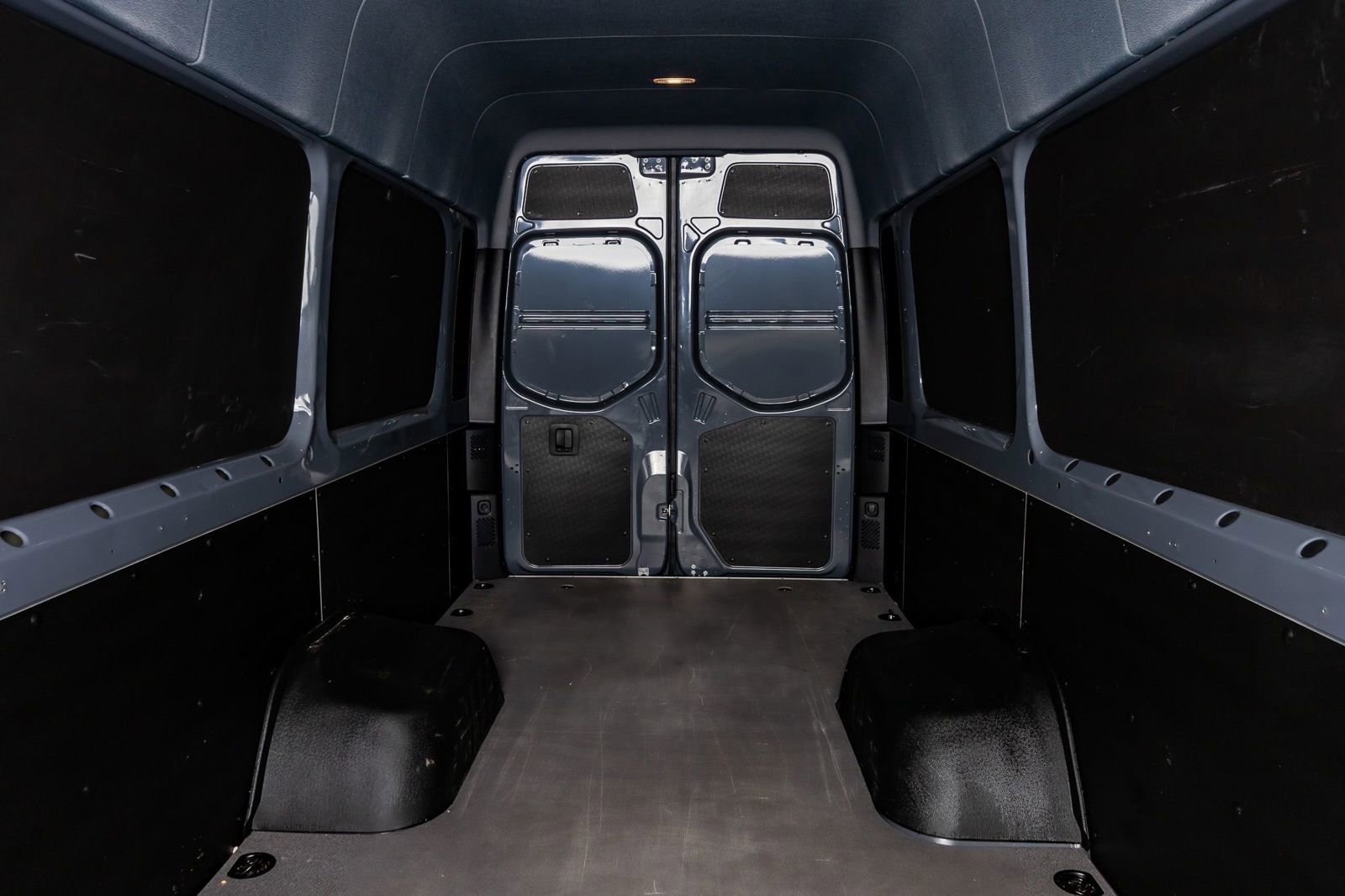 Used 2024 Mercedes-Benz Sprinter 3500 image 31