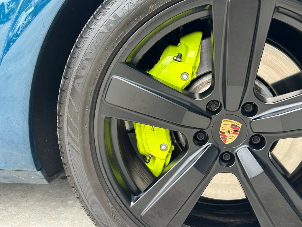 Certified 2025 Porsche Cayenne S image 15