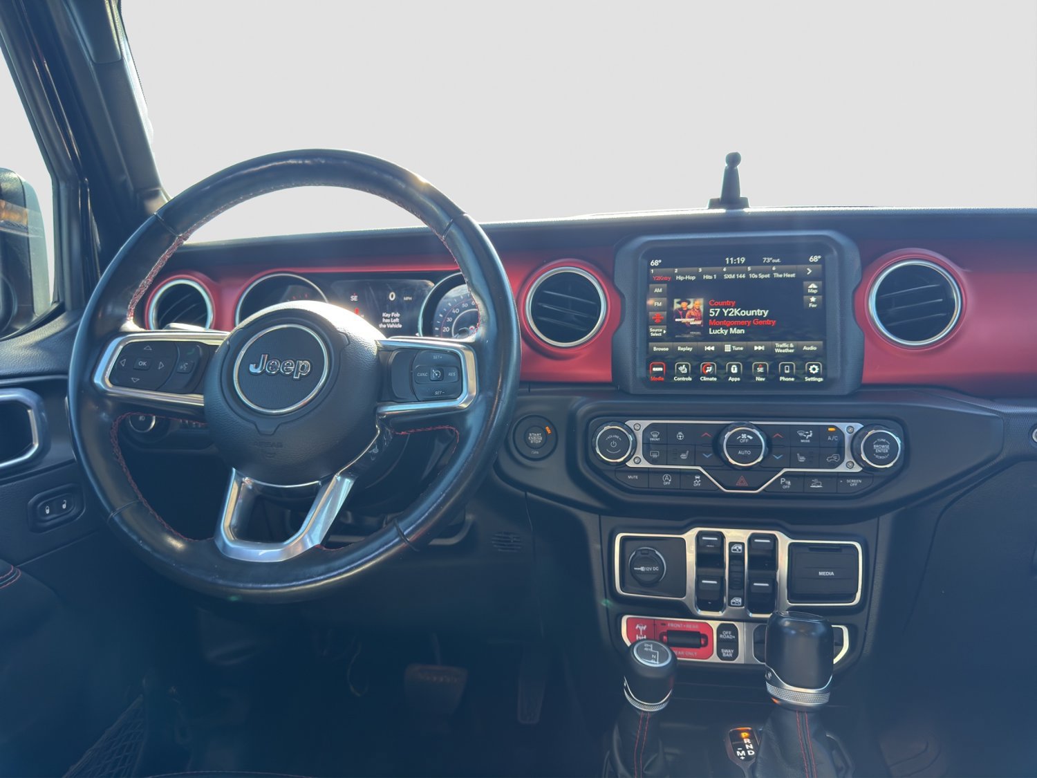 Used 2022 Jeep Wrangler Unlimited Rubicon w/ Cold Weather Group AWD/4WD image 14