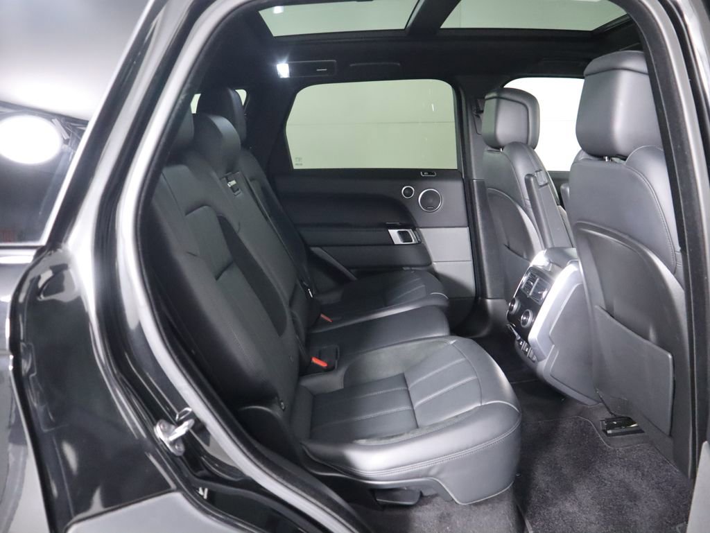 Used 2021 Land Rover Range Rover Sport HST image 23