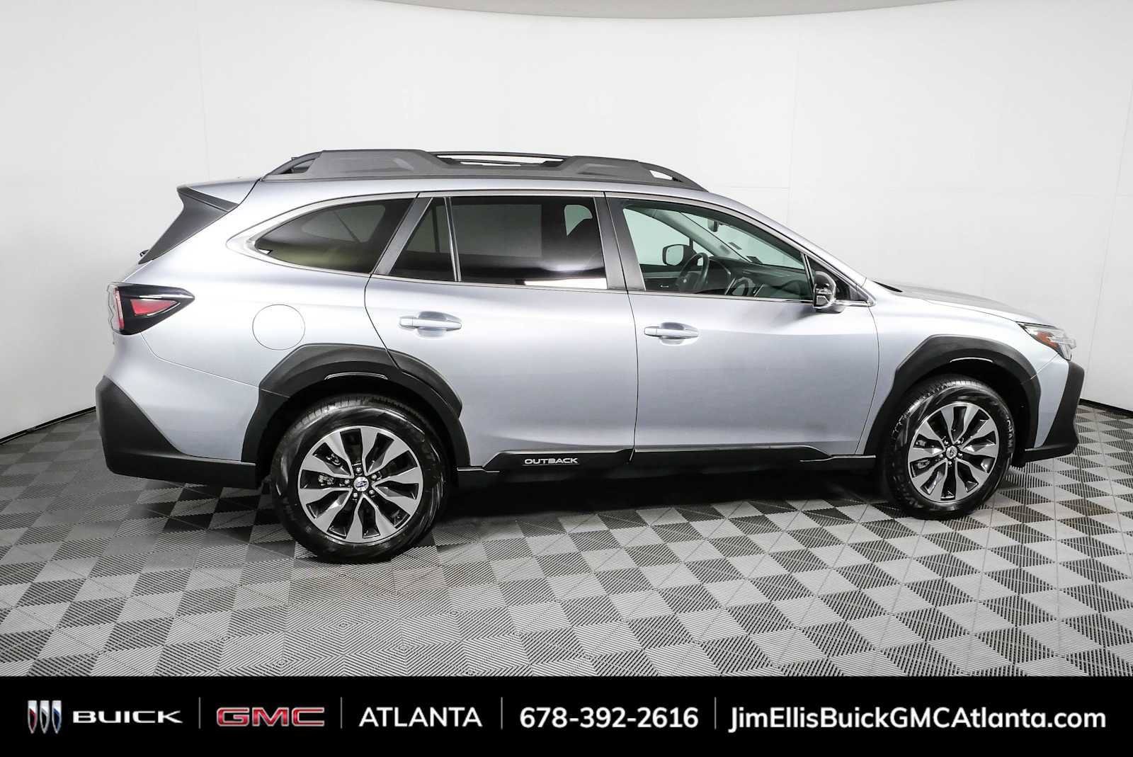 Used 2024 Subaru Outback Limited AWD/4WD image 2