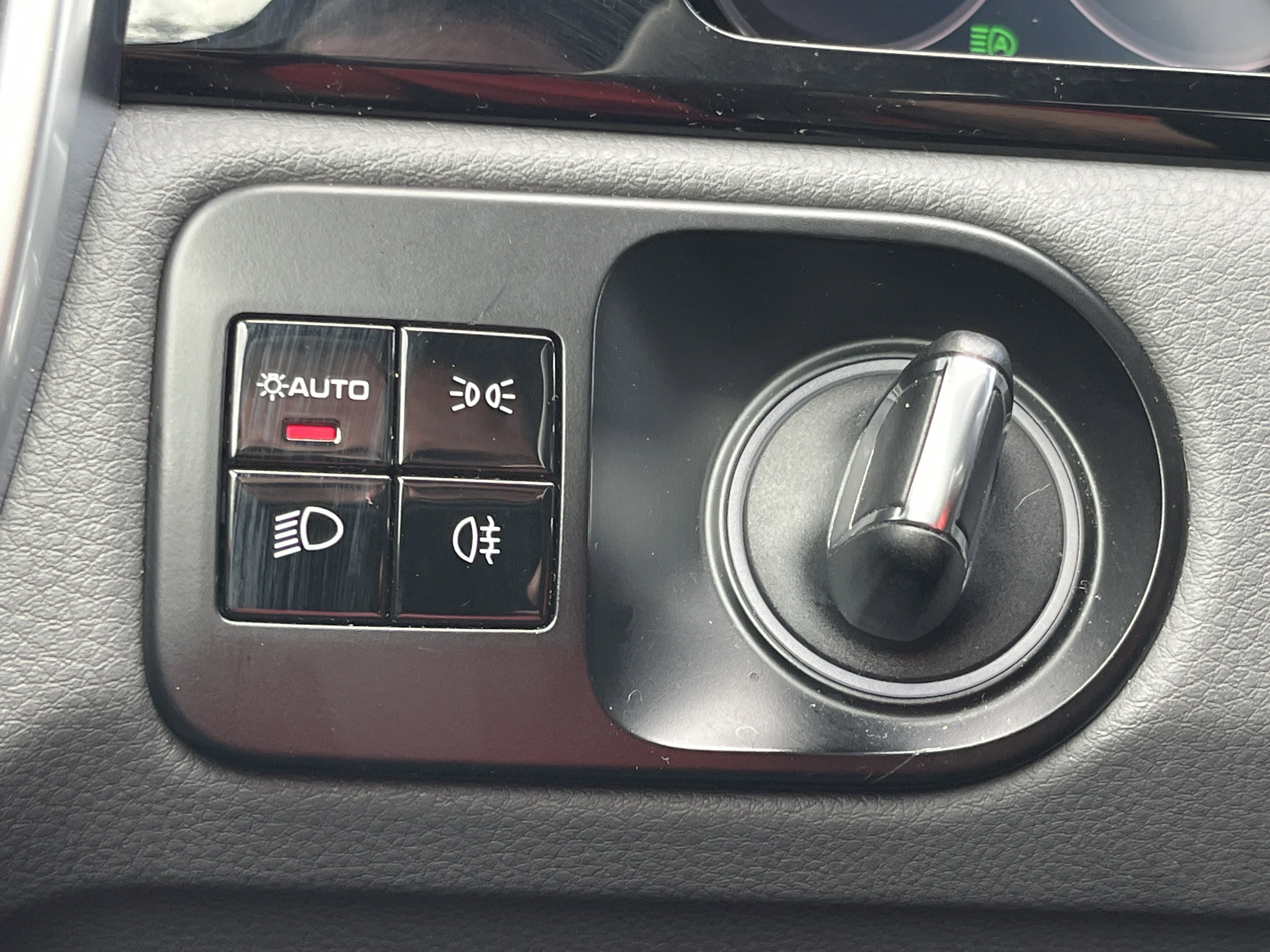 Used 2019 Porsche Cayenne image 12