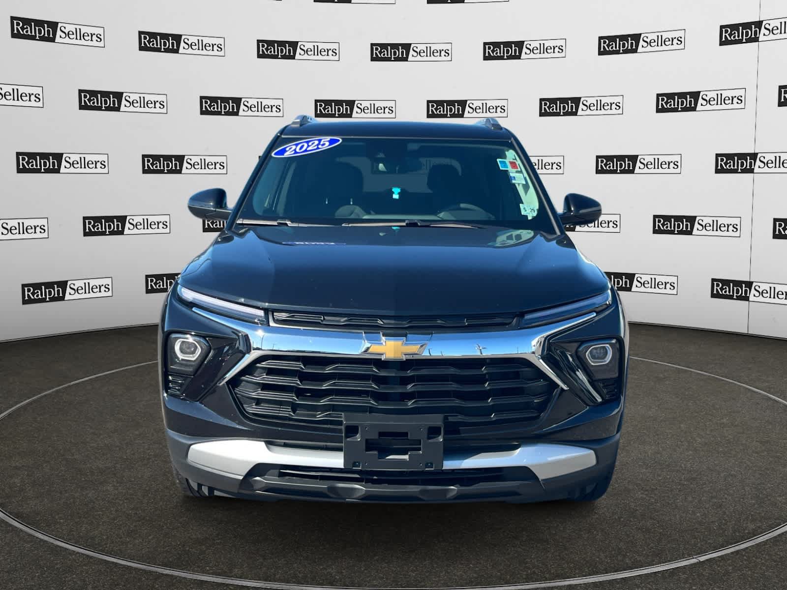 Used 2025 Chevrolet TrailBlazer LT AWD/4WD image 7