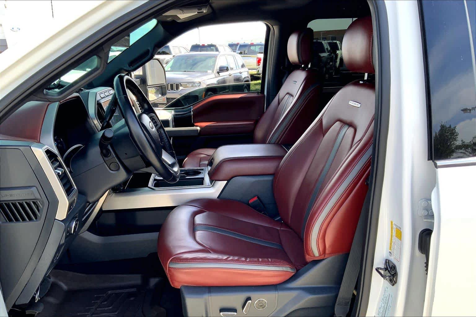 Used 2022 Ford F350 Platinum w/ FX4 Off-Road Package AWD/4WD image 8