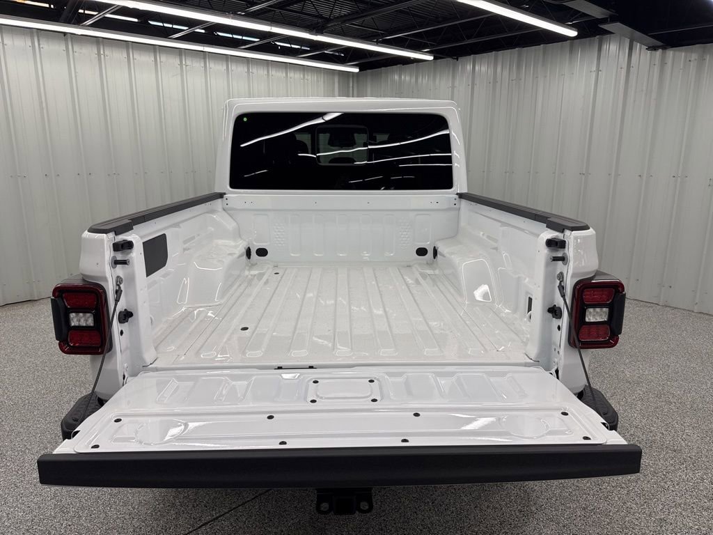 New 2026 Jeep Gladiator Mojave image 9