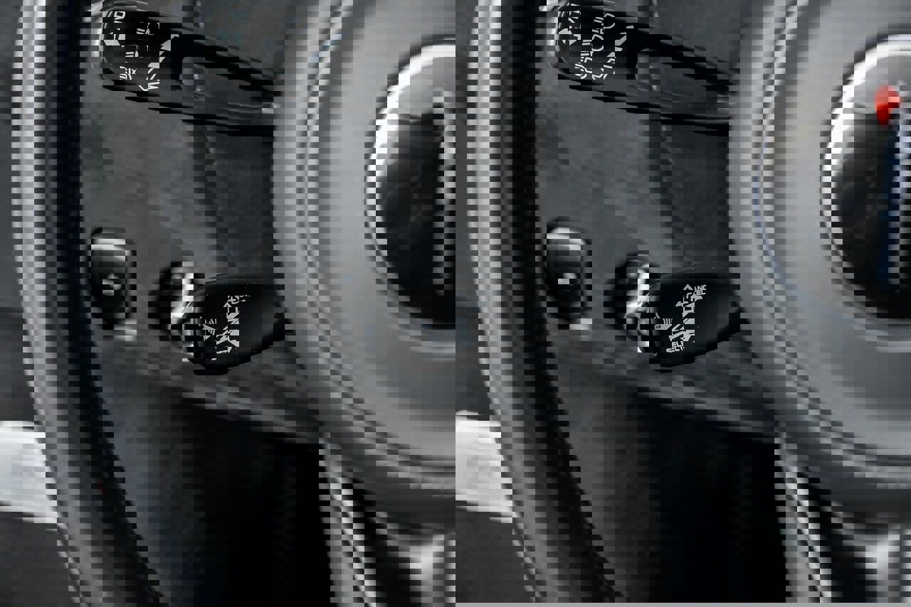 Used 2018 McLaren 720S image 32