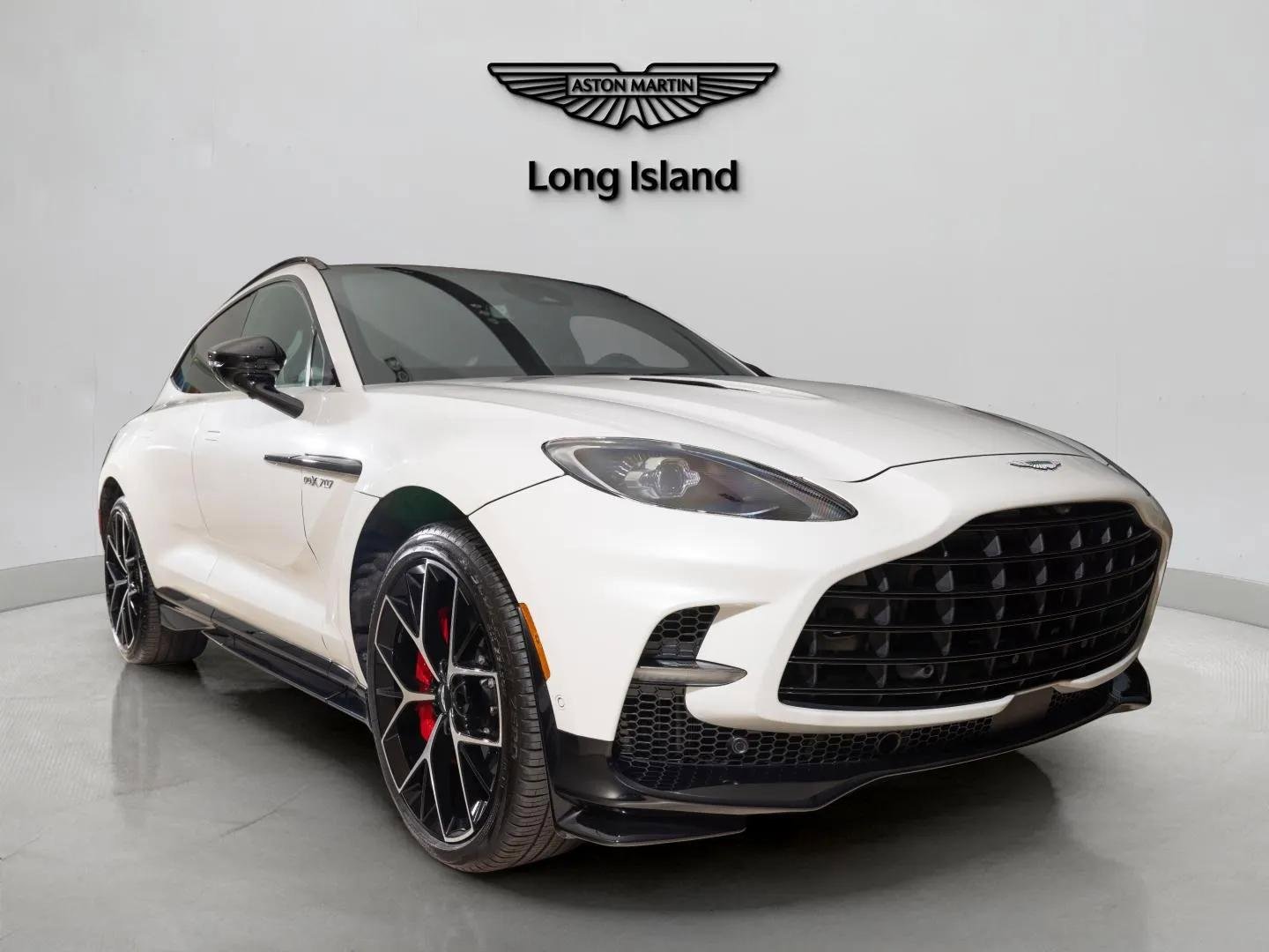 Used 2025 Aston Martin DBX 707 image 3
