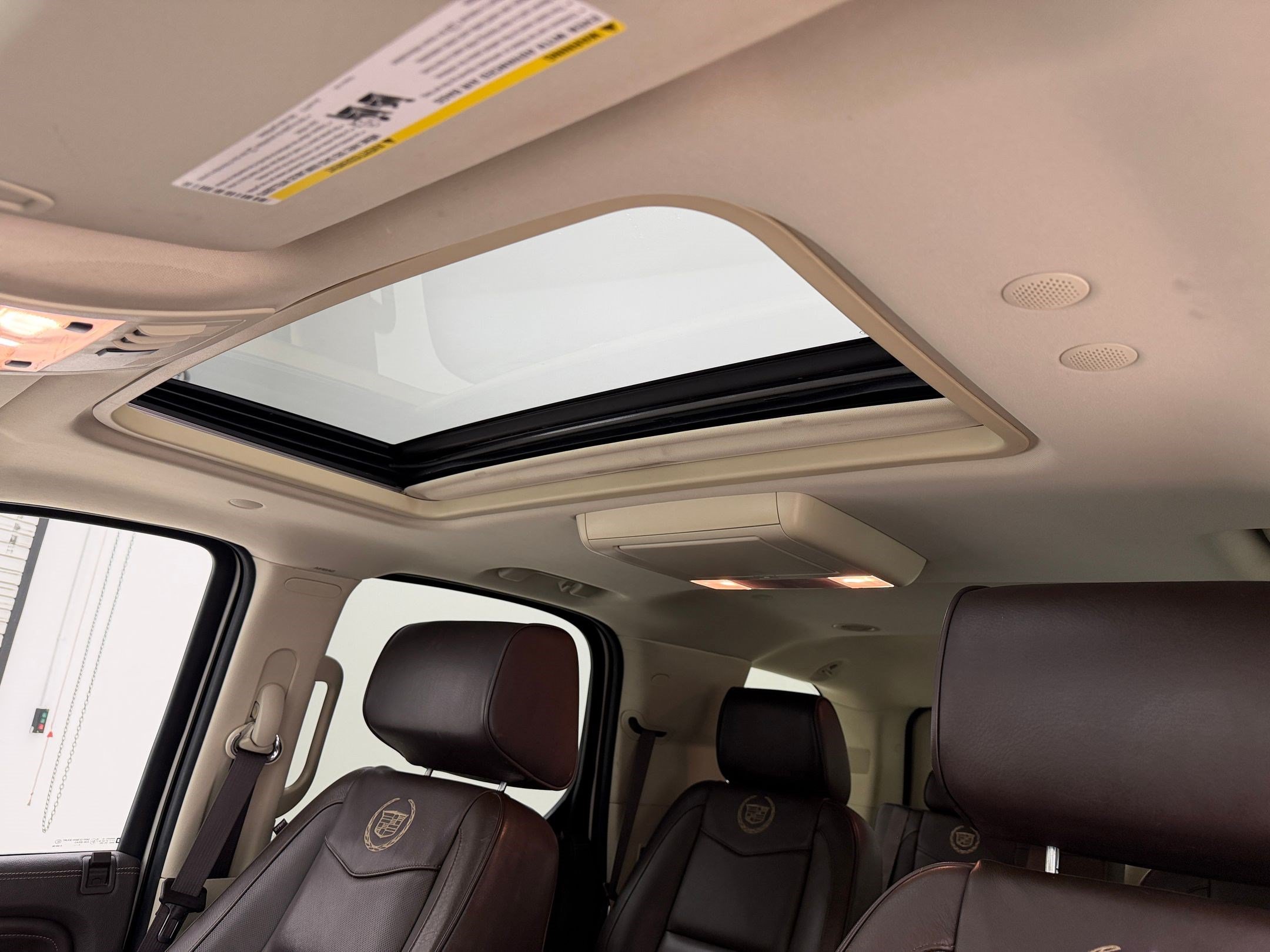 Used 2014 Cadillac Escalade Platinum AWD/4WD image 15