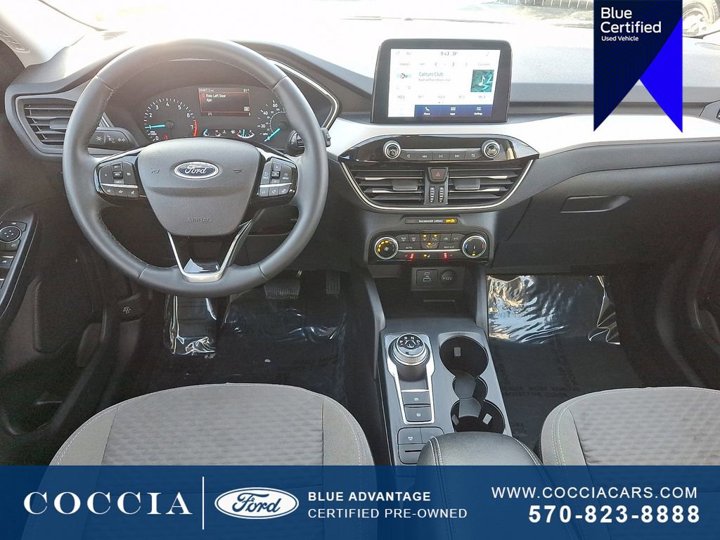 Certified 2022 Ford Escape SE w/ Cold Weather Package image 11