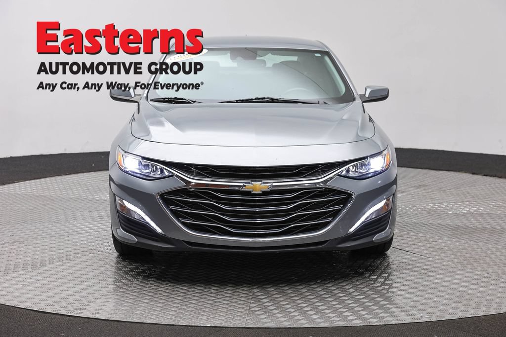 Used 2024 Chevrolet Malibu LT FWD image 2