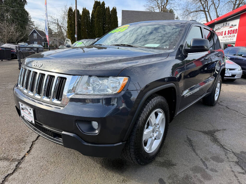 Used 2013 Jeep Grand Cherokee Laredo AWD/4WD image 5