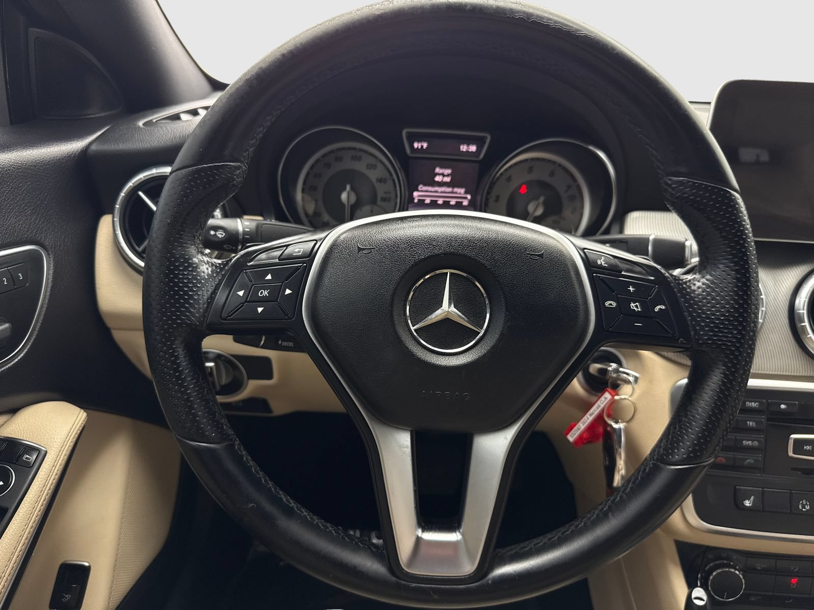 Used 2014 Mercedes-Benz CLA 250 image 19