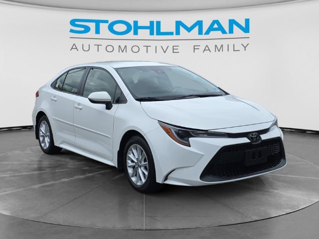 Used 2022 Toyota Corolla LE w/ LE Convenience Package FWD image 3