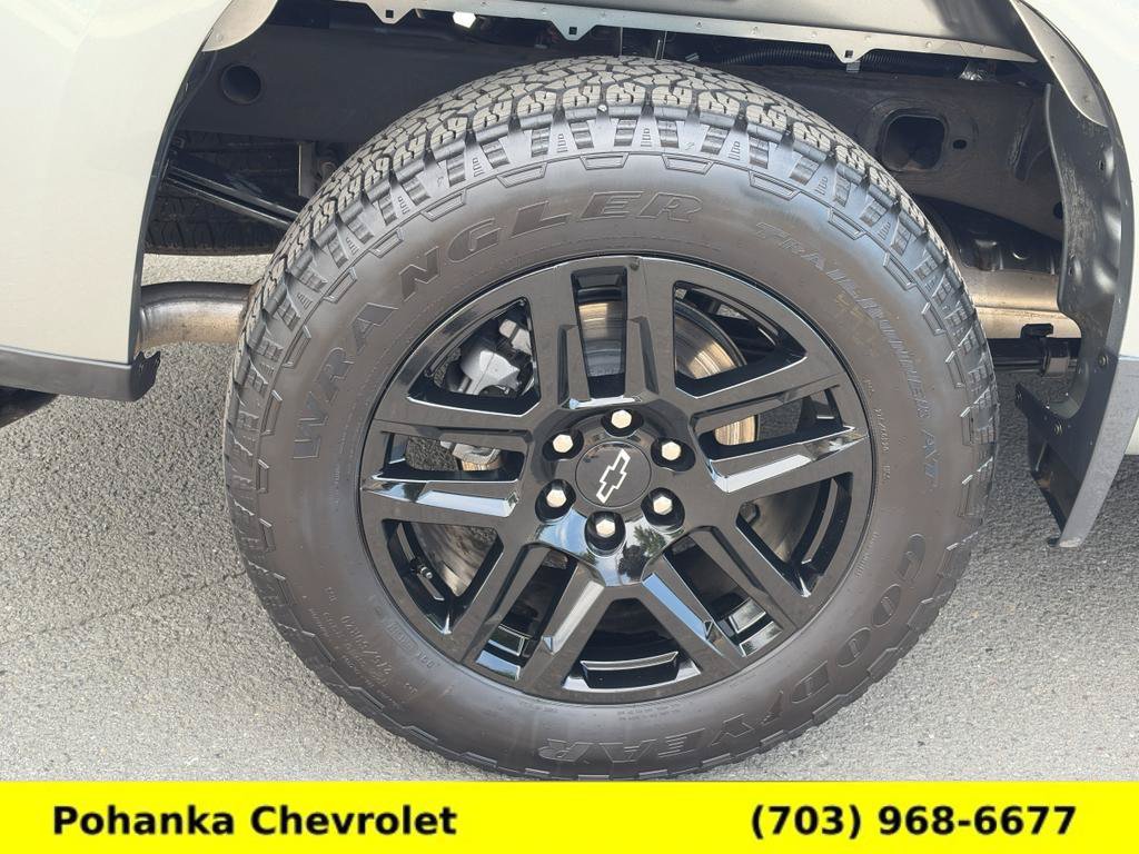 Certified 2025 Chevrolet Silverado 1500 Custom w/ Turbomax Blackout Package AWD/4WD image 26