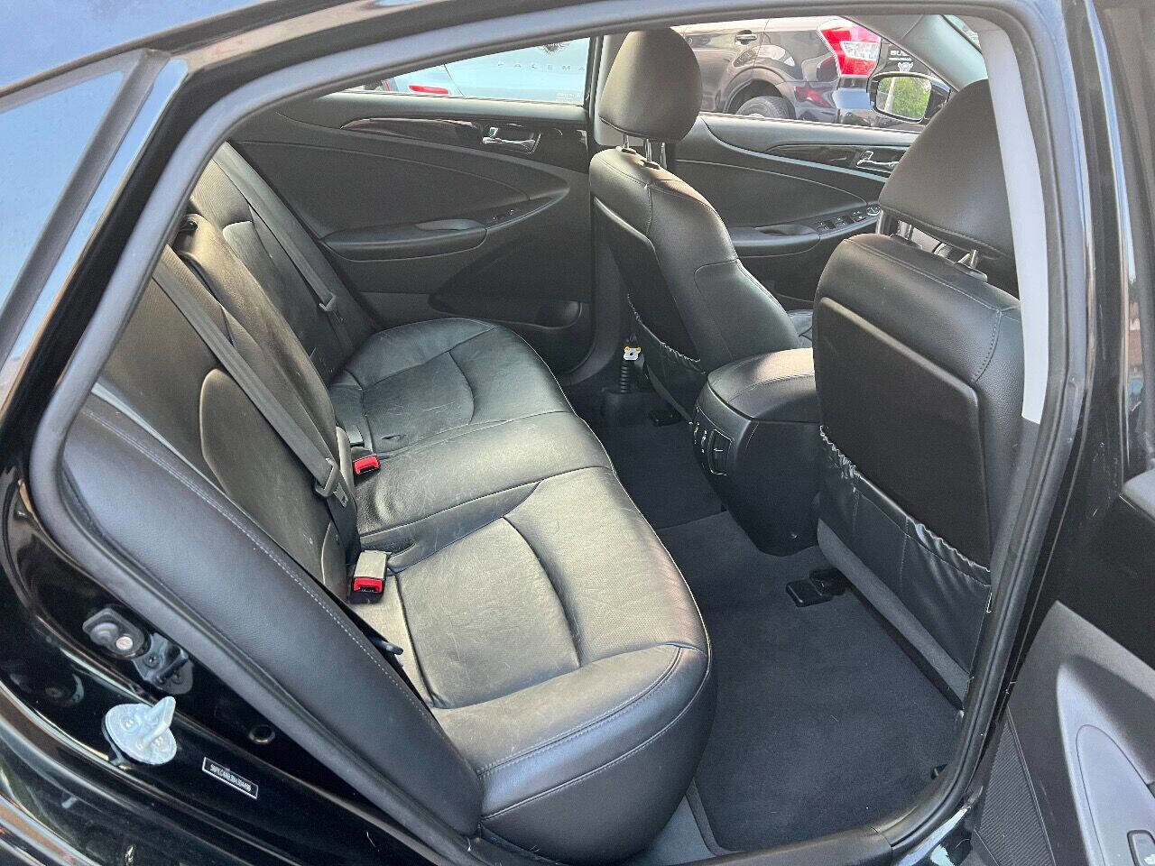 Used 2011 Hyundai Sonata Limited w/ Navigation Pkg 5 image 13