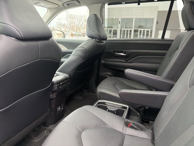 Certified 2024 Toyota Grand Highlander Limited image 45