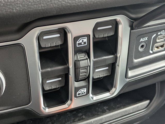 New 2025 Jeep Gladiator Sport image 20