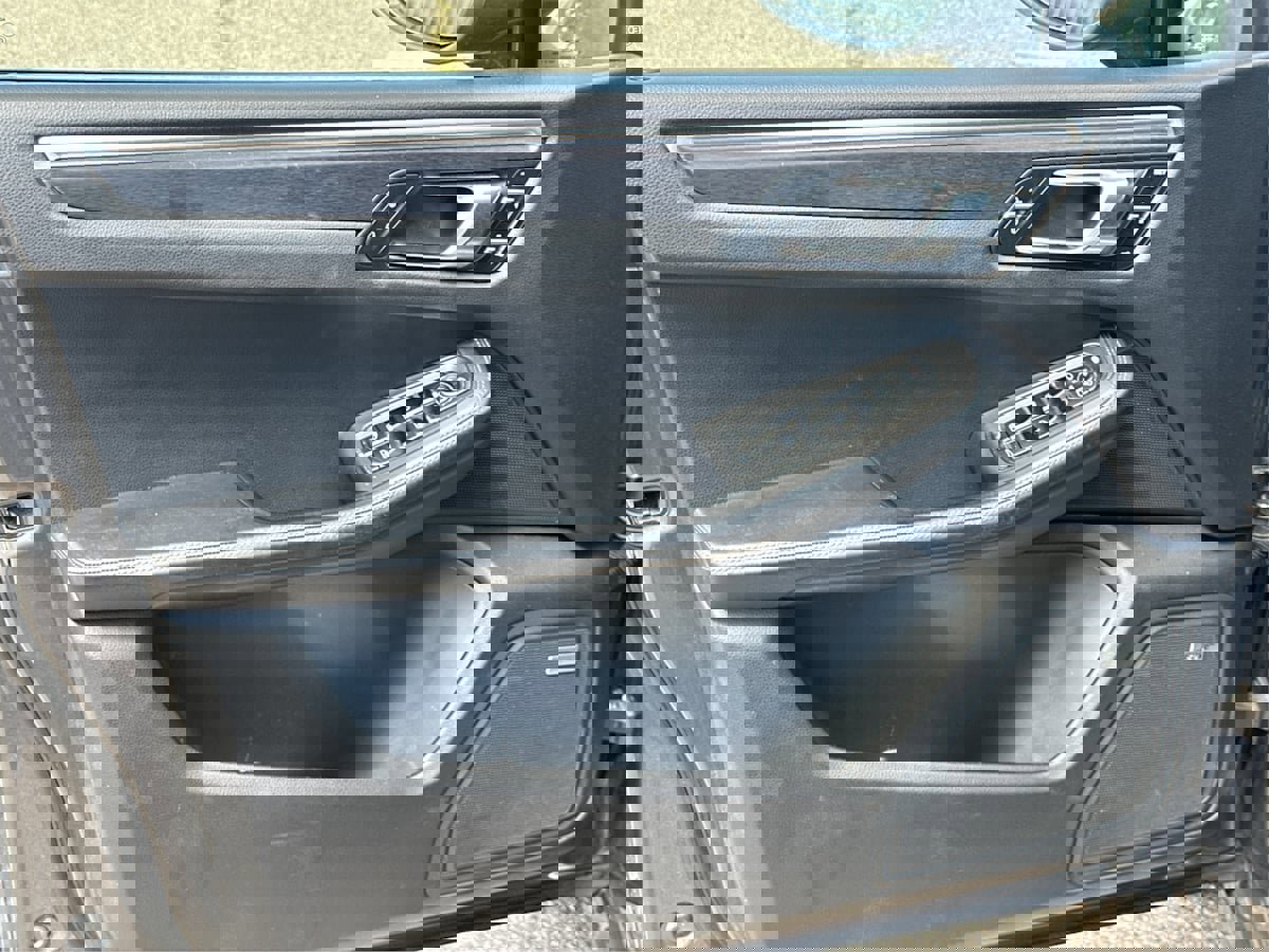 Used 2018 Porsche Macan GTS w/ Premium Package Plus image 15