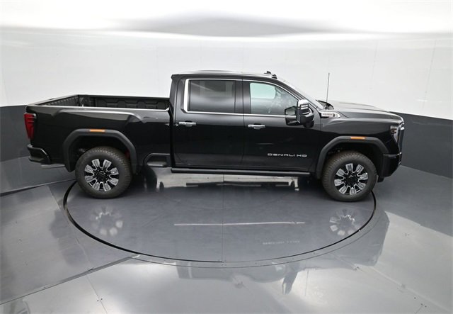 New 2026 GMC Sierra 2500 Denali w/ Denali Reserve Package image 16