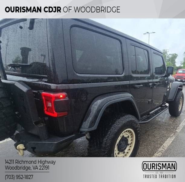 Used 2018 Jeep Wrangler Unlimited Sahara AWD/4WD image 7