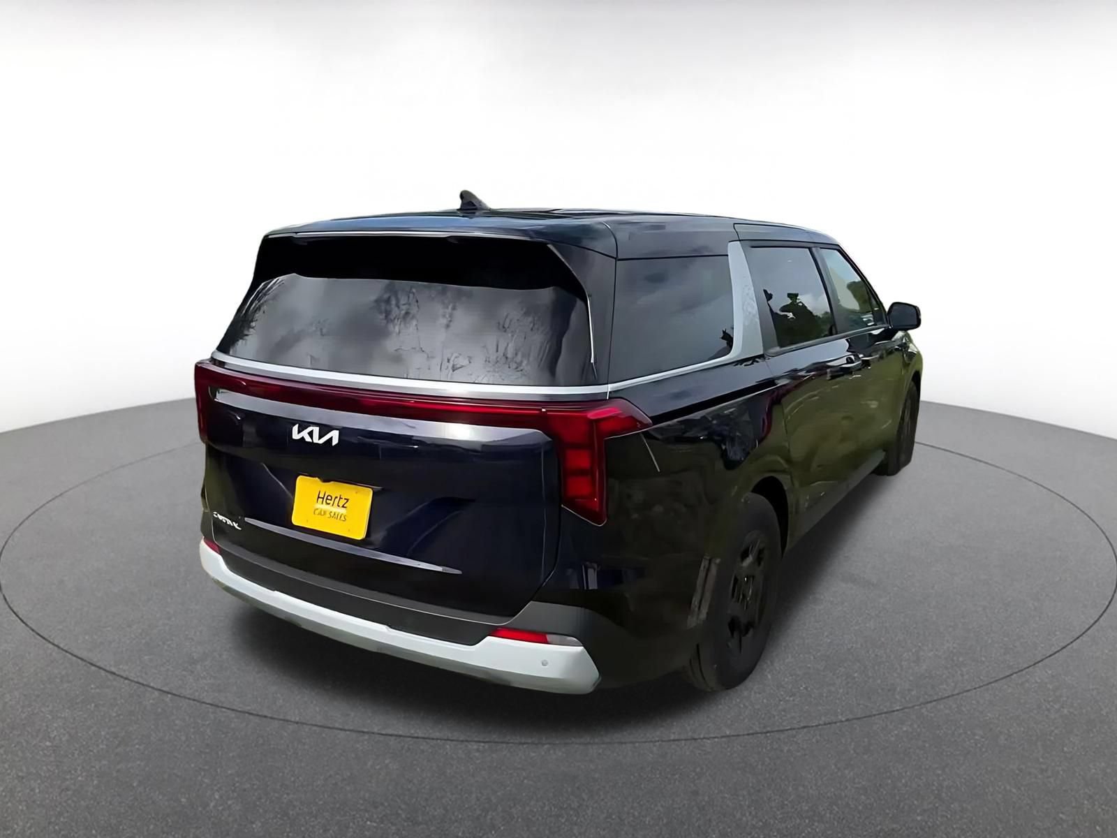 Used 2026 Kia Carnival FWD image 14