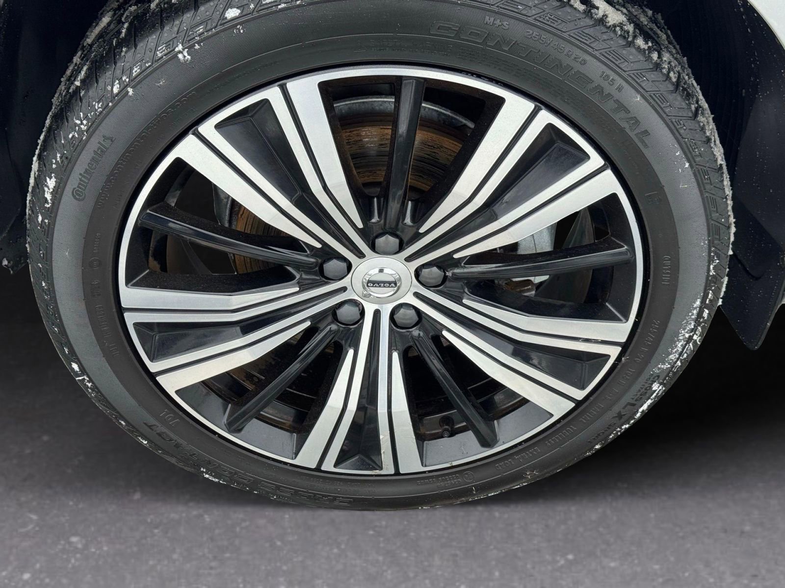 Used 2023 Volvo XC60 B5 Plus w/ Protection Package Premier image 7