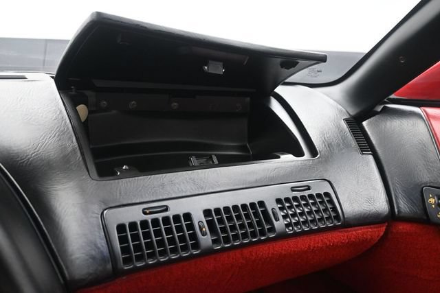 Used 1990 Chevrolet Corvette Coupe RWD image 29