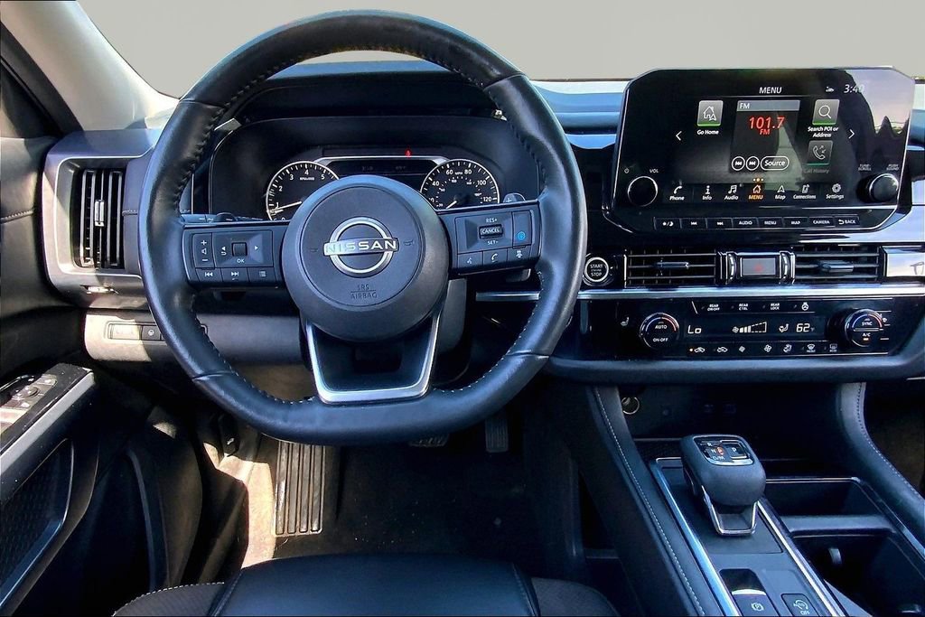 Used 2023 Nissan Pathfinder SL w/ Lighting Package (N92) AWD/4WD image 8