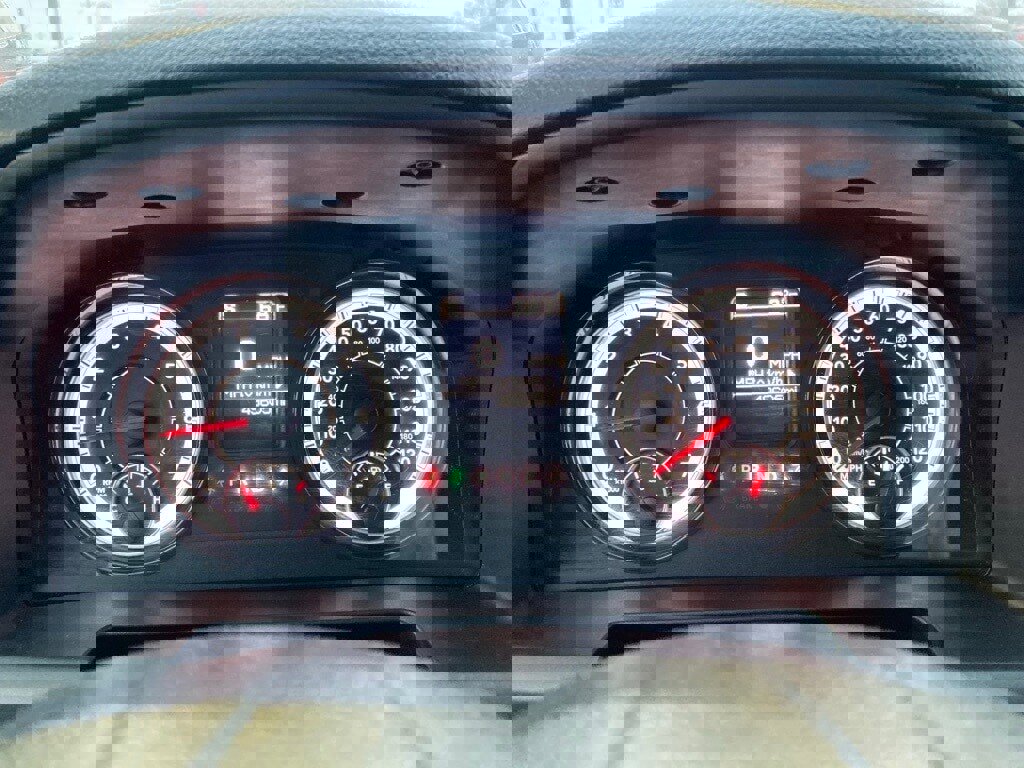 Used 2024 RAM 1500 Classic SLT image 16