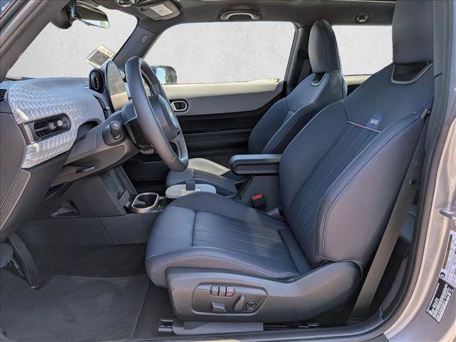 Certified 2025 MINI Cooper 2-Door Hardtop FWD image 17