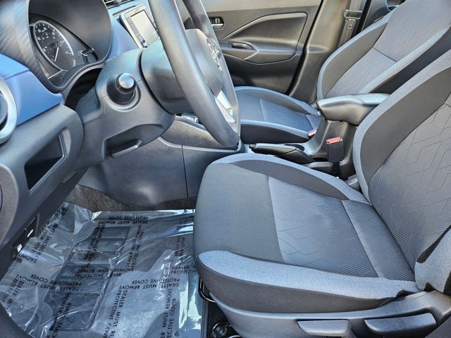 Used 2025 Nissan Versa SV w/ Trunk Package image 14